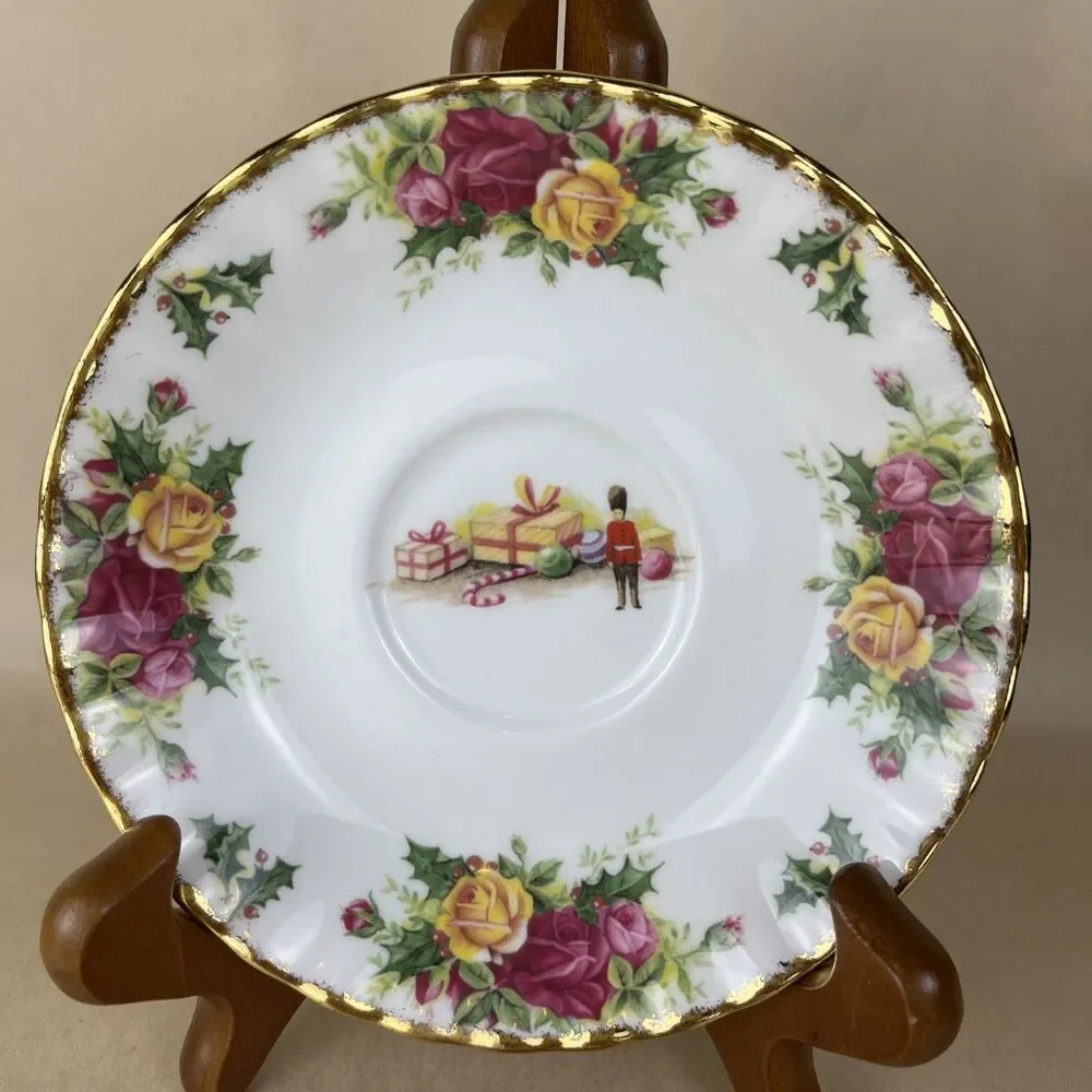 2 Royal Albert Christmas Magic Replacement Saucer 5.5” Bone‎ China 1990 EUC